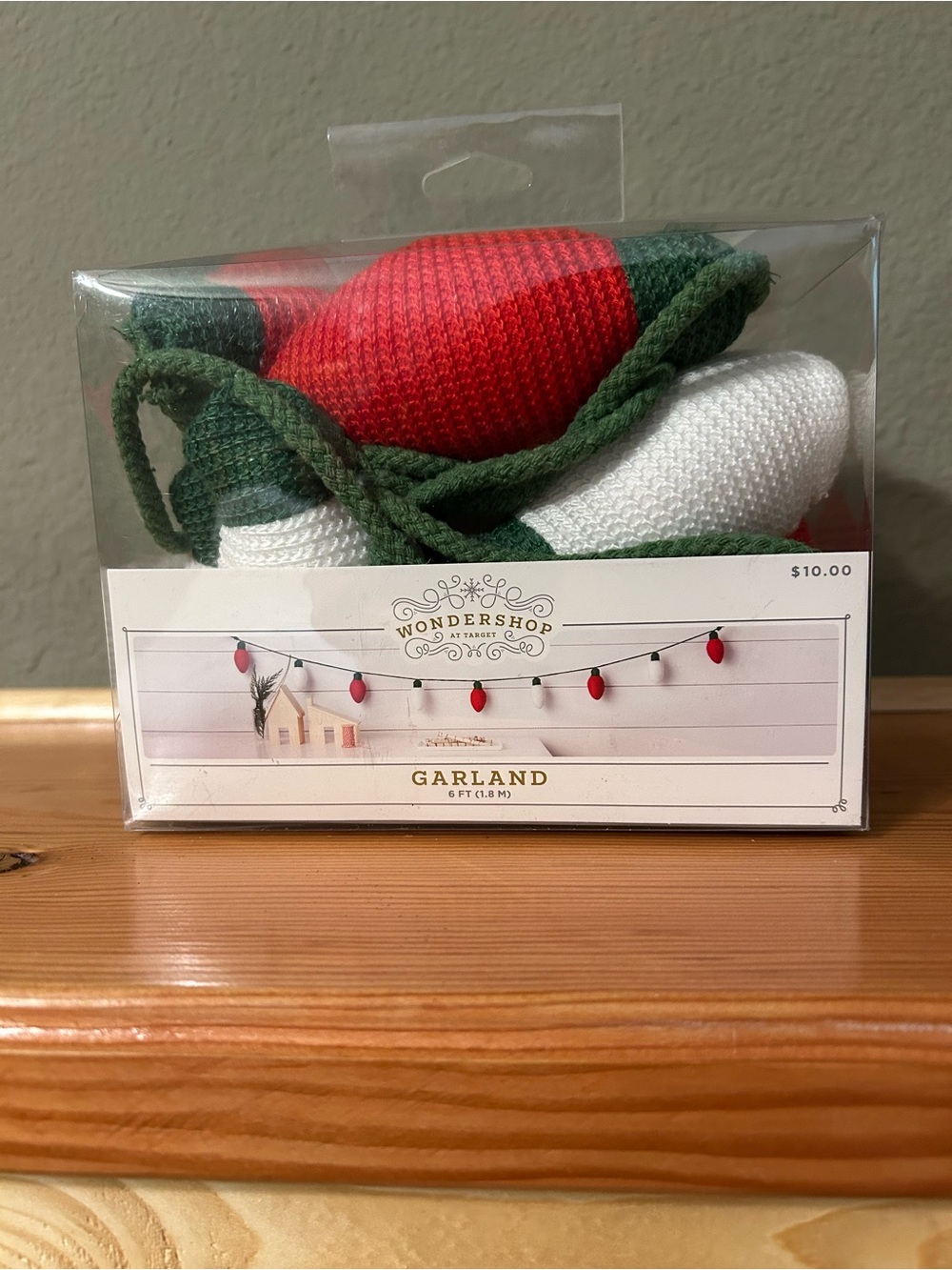 Target Wondershop Red, White & Green Knit Holiday Garland 6 ft 🌲